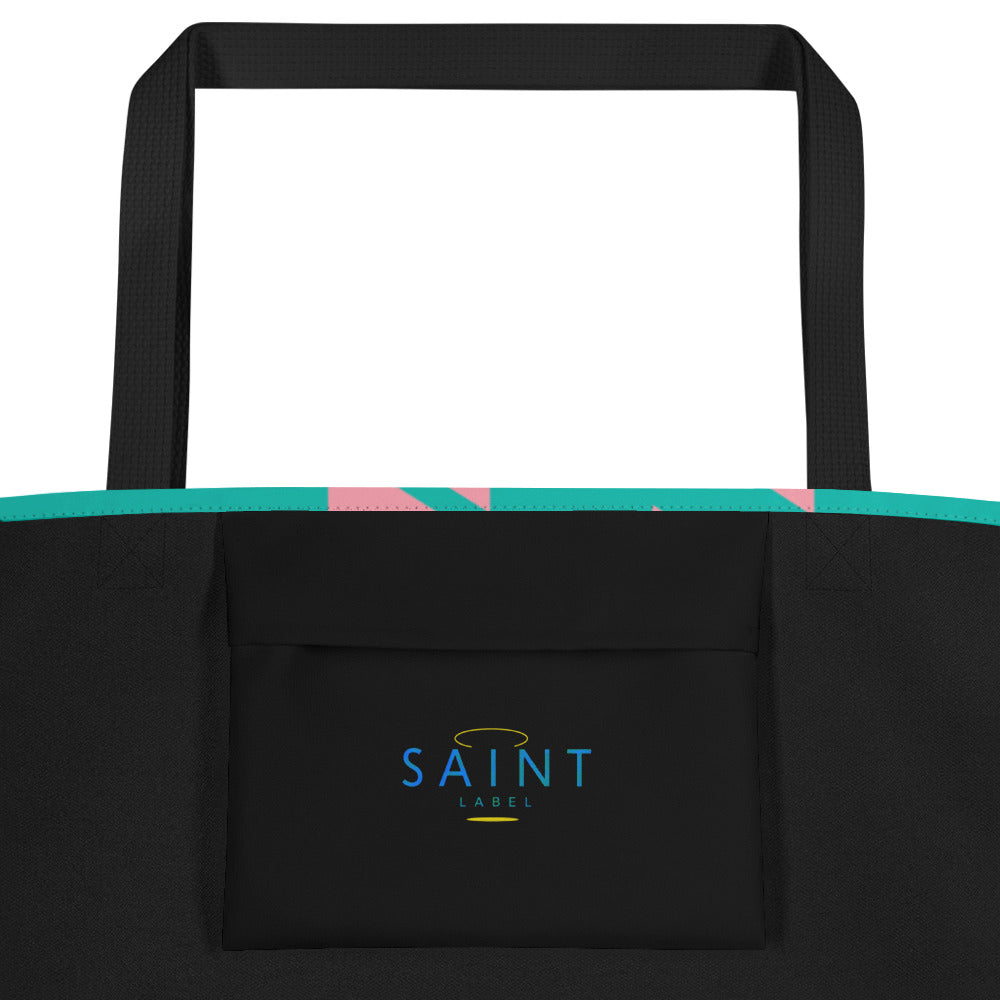 Inside pocket view showing a black interior pocket with “Saint Label” branding.