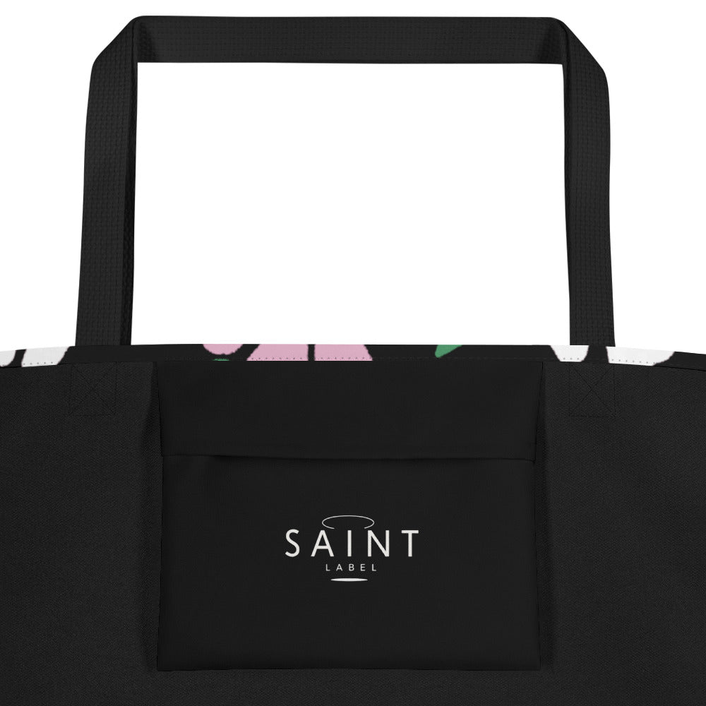 Inside pocket view showing a black interior pocket with “Saint Label” branding.