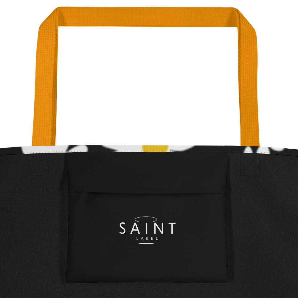 Inside pocket view showing a black interior pocket with “Saint Label” branding.